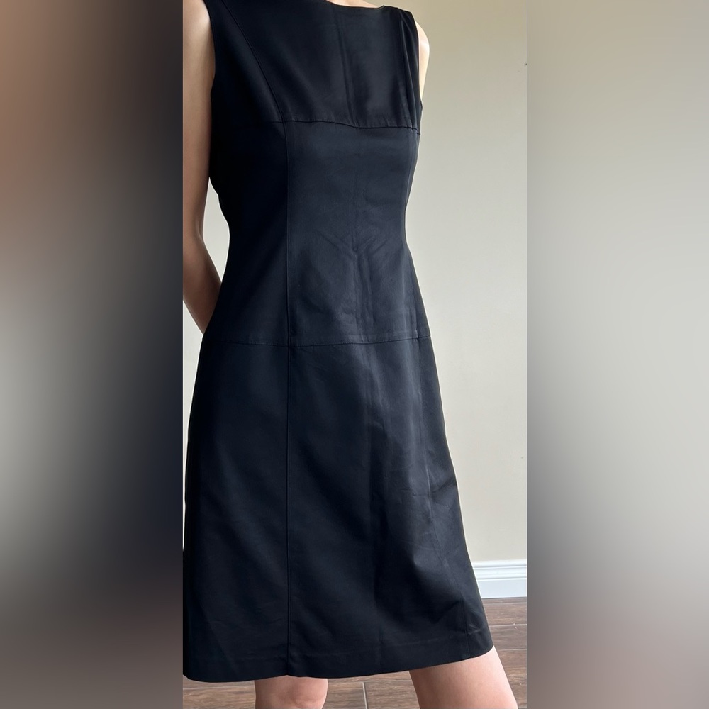 Black one-line collar dress (Vtg)
